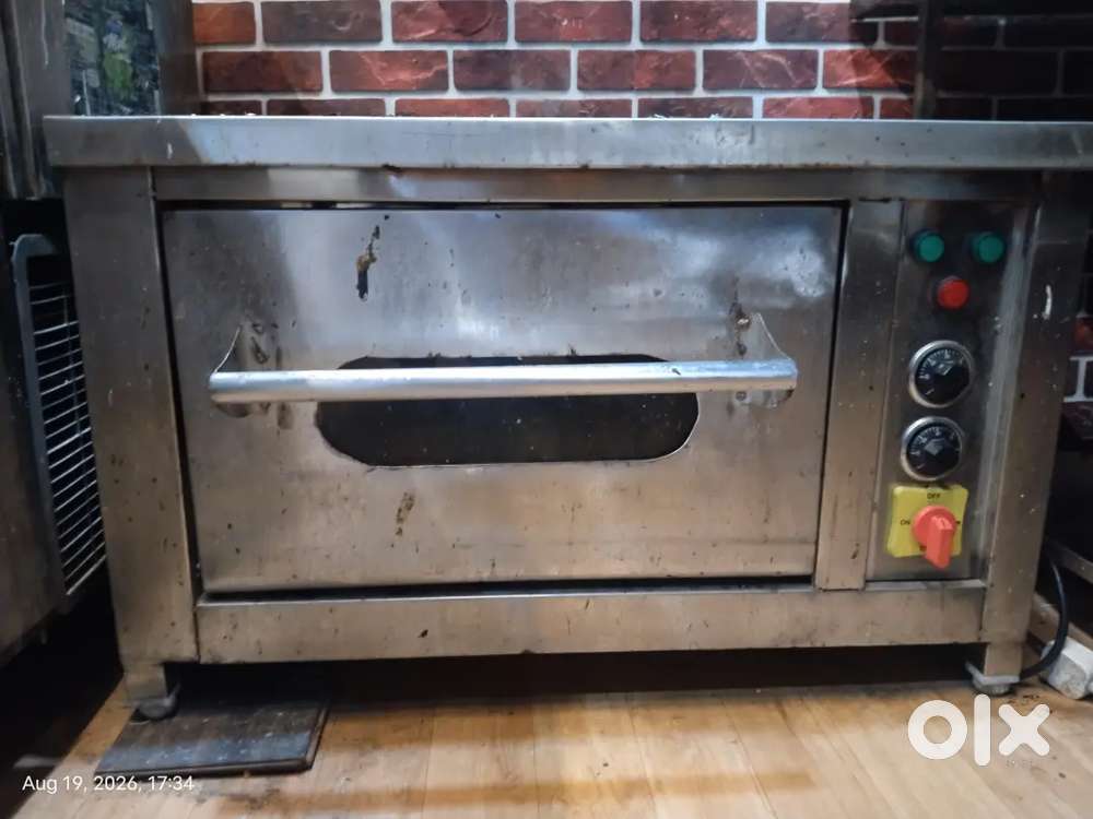 Comercial pizza making machine