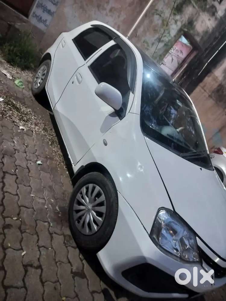 Toyota Etios Liva J 2014