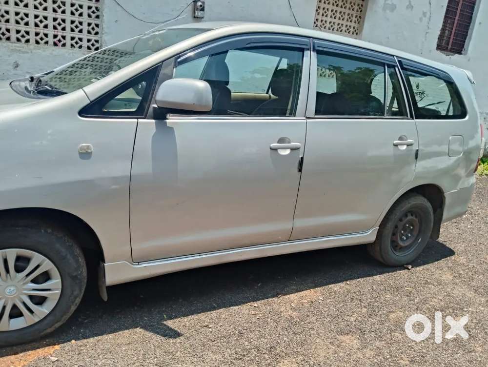 Toyota Innova Hycross 2014