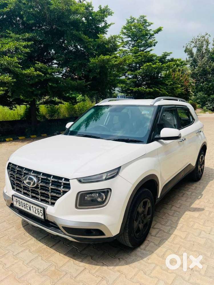 Hyundai Venue 1.2 S Plus, 2022, Petrol