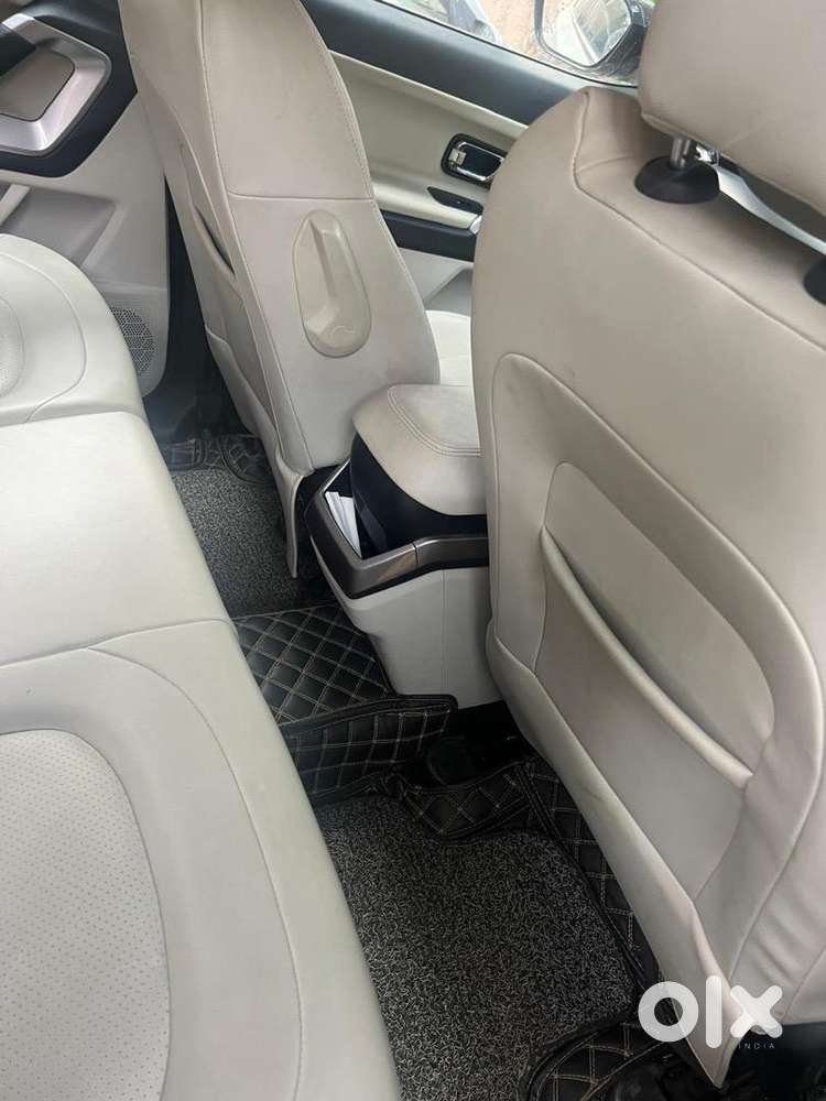 Tata Safari 2021 Top Model
