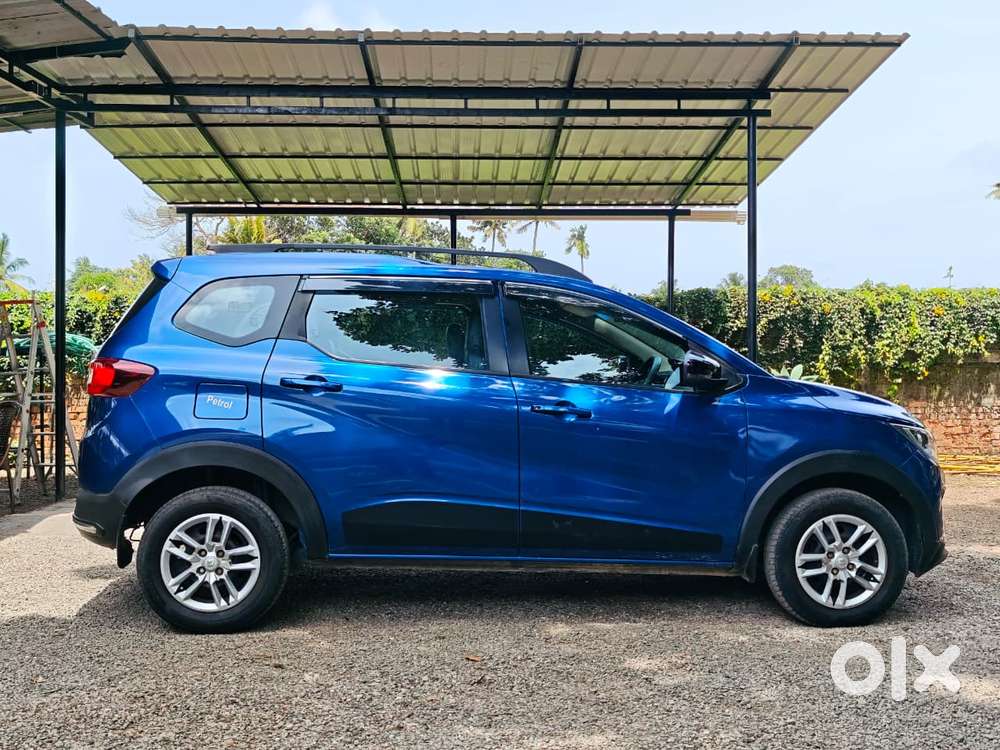 Renault Triber Rxt, 2022, Petrol