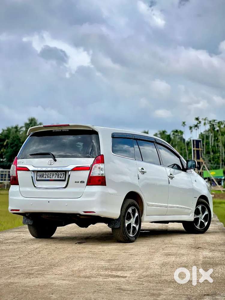 Toyota Innova 2.5 2015 (registerd In Kl 55)