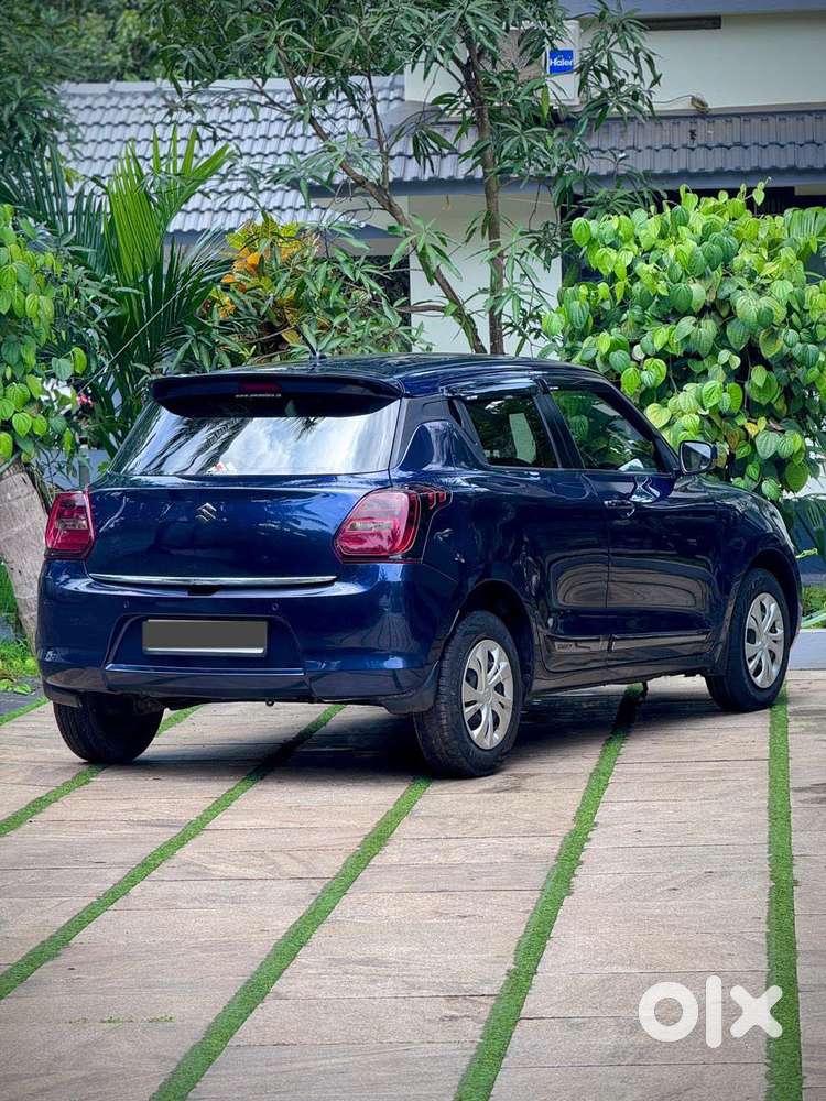 Maruti Suzuki Swift Vxi + Manual, 2023, Petrol