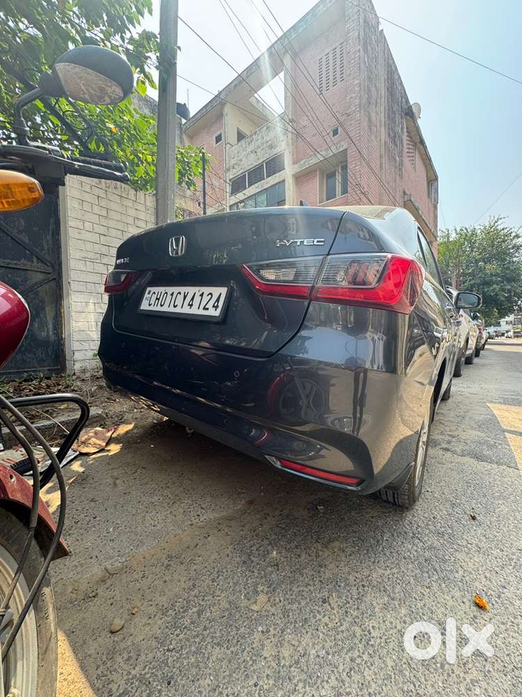 Honda Amaze Petrol 2025