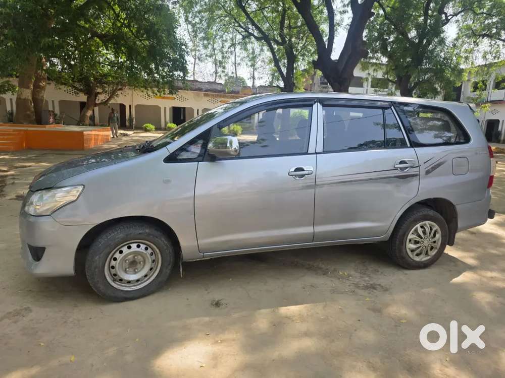 Toyota Innova 2016