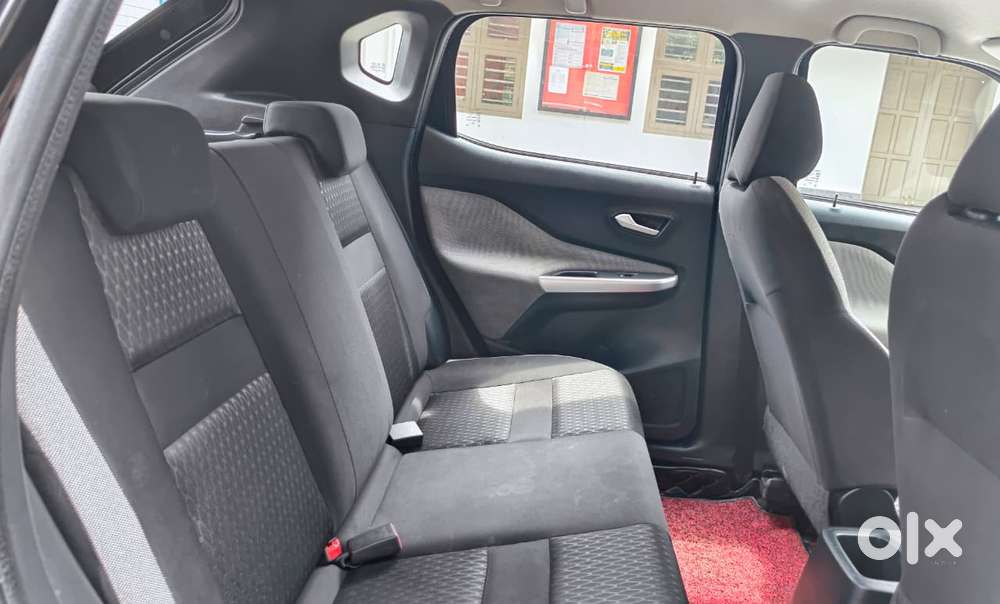 Nissan Magnite Kuro Edition Petrol Amt, 2024, Petrol
