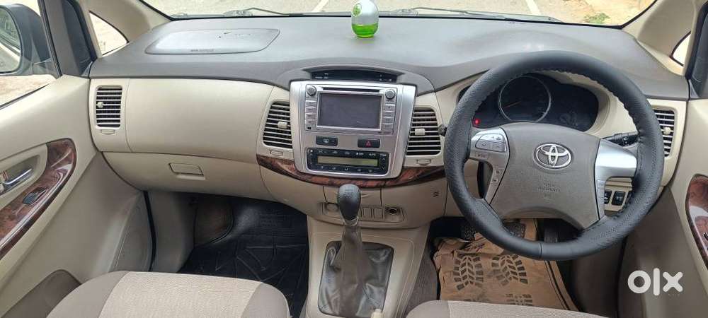 Toyota Innova 2.5 V 7 Str, 2015, Diesel