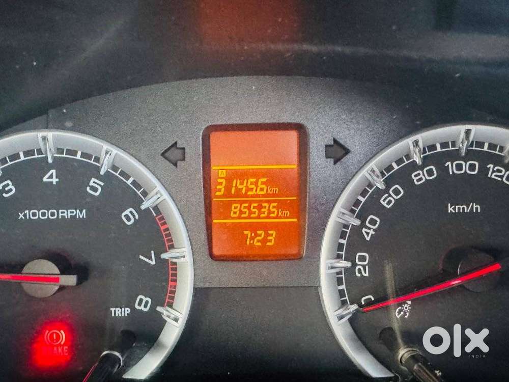 Maruti Suzuki Swift Vxi Abs Bsiv, 2013, Petrol