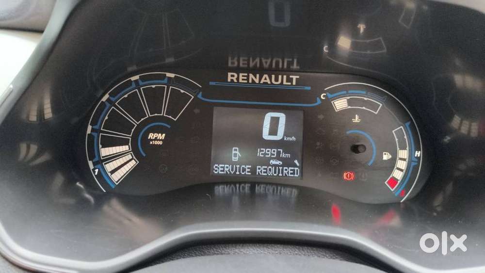 Renault Triber Rxz, 2022, Petrol