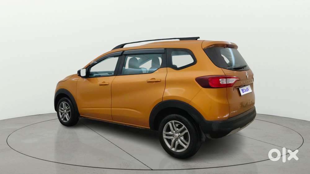 Renault Triber Rxz, 2022, Petrol