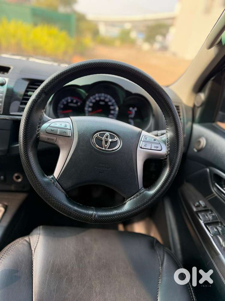 Toyota Fortuner 4x2 Manual, 2014, Diesel