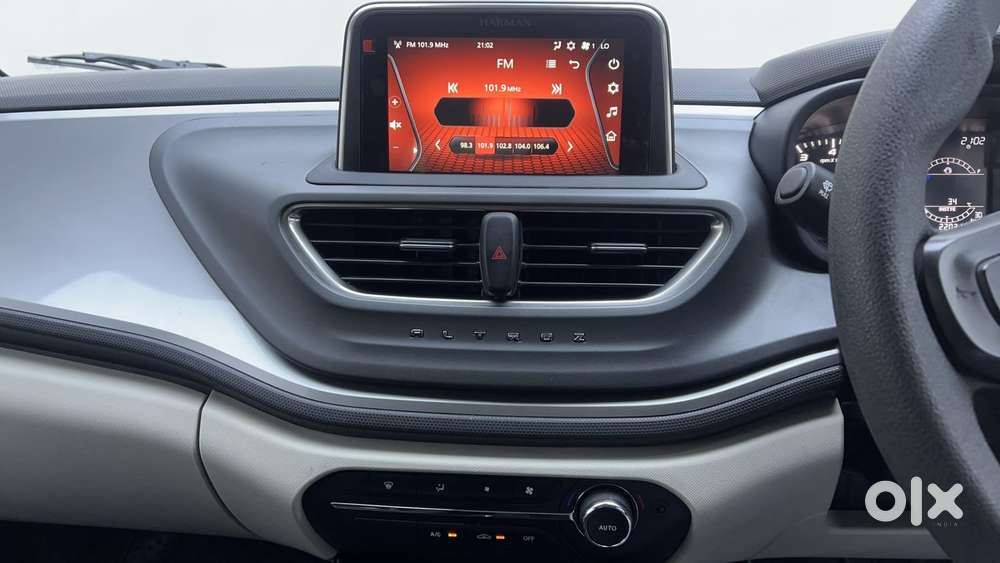 Tata Altroz 1.2 Xt, 2022, Petrol