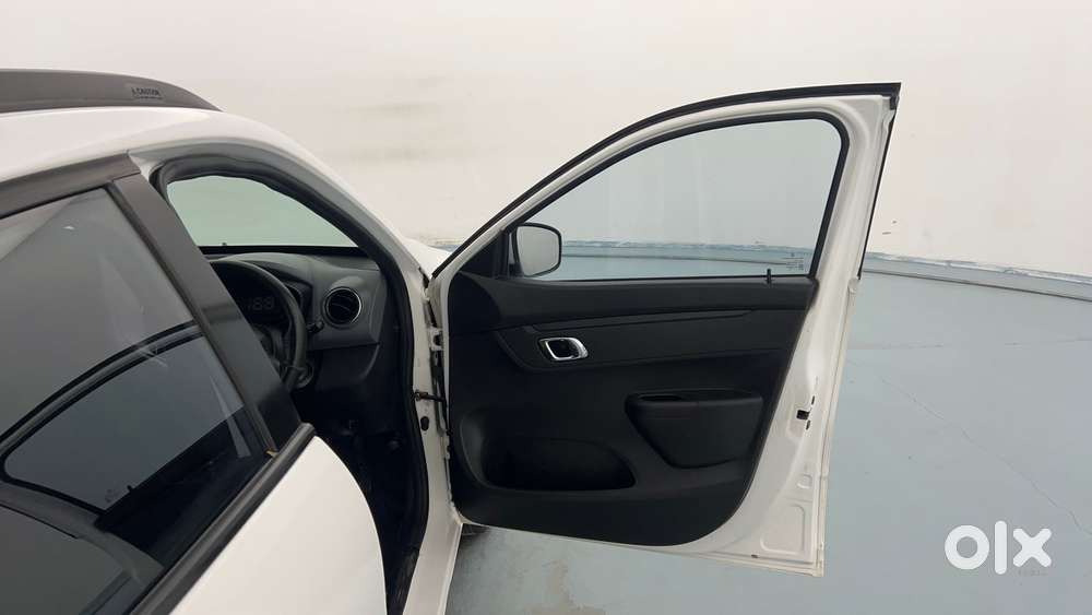 Renault Kwid 2019-ongoing 1.0 Rxt Amt (o), 2019, Petrol