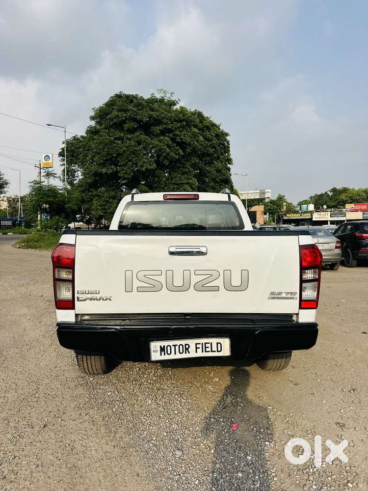 Isuzu V-cross Z 4x4 Mt, 2017, Diesel