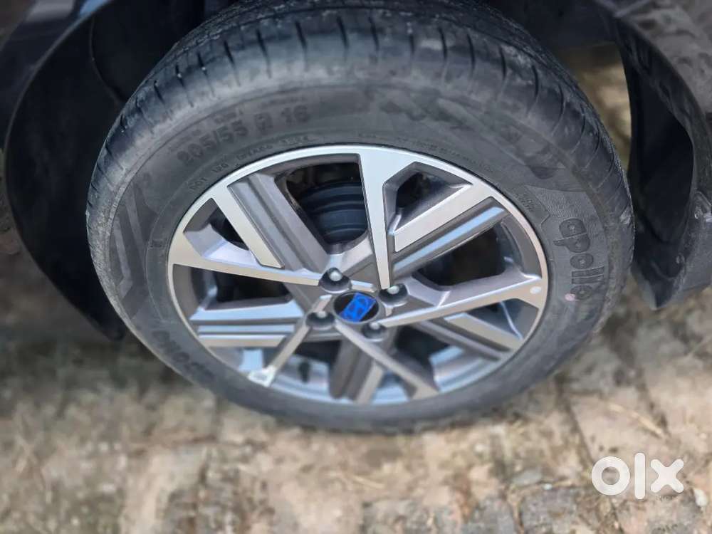 Hyundai Verna Sx 2025