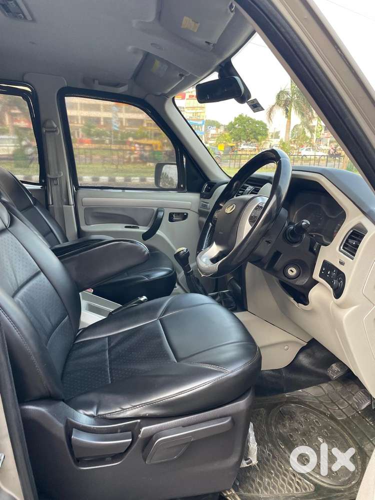 Mahindra Scorpio 1.99 S10, 2015, Diesel