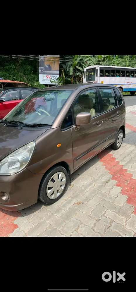 Maruti Suzuki Zen Estilo 2011