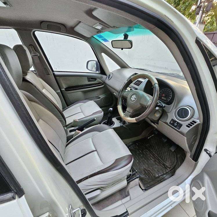 Maruti Suzuki Sx4 Vxi Bsiv, 2011, Petrol