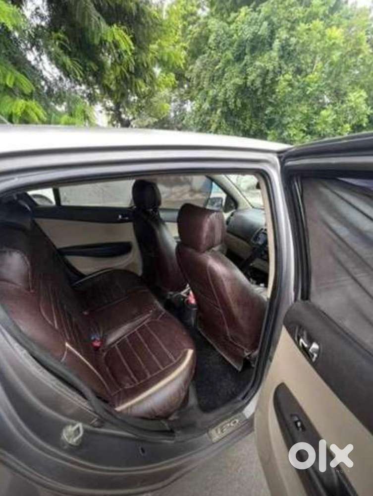 Hyundai Hybrid Car 2012