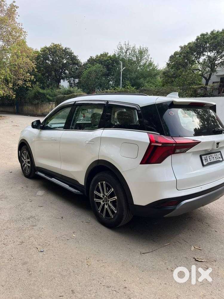 Mahindra Xuv700 2.0 Ax 7 Petrol Mt Str, 2022, Petrol