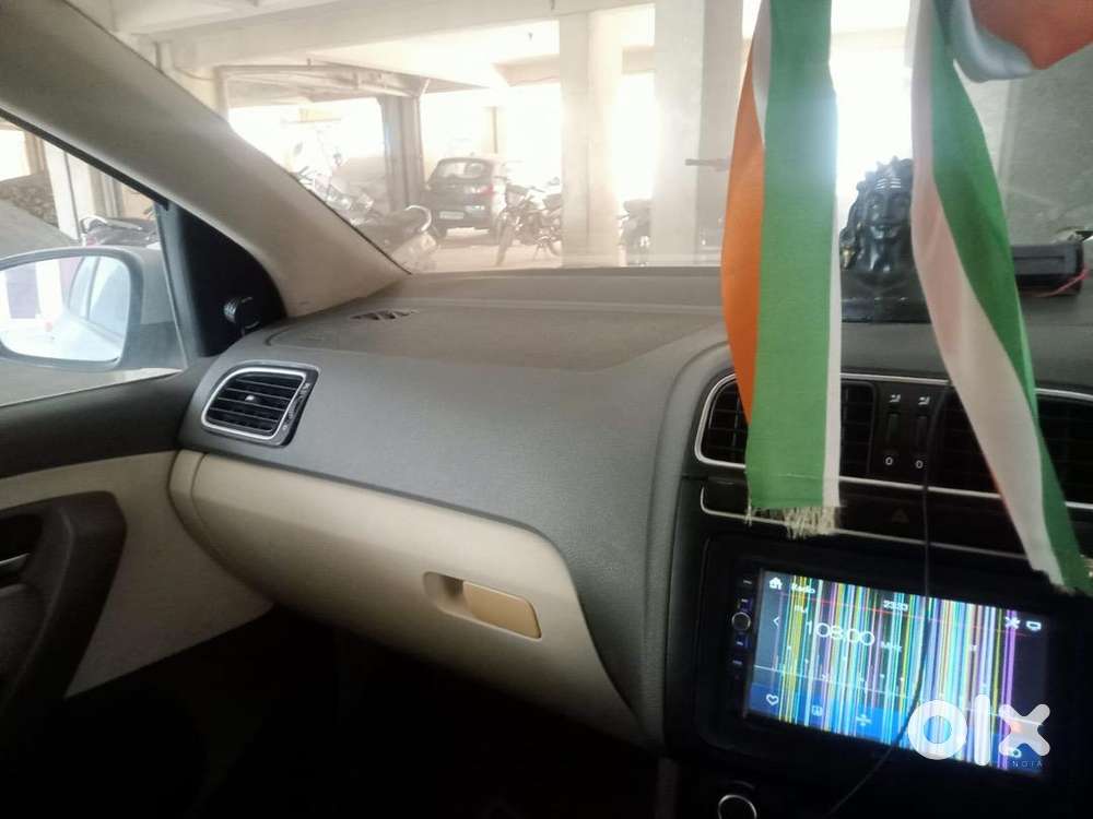 Volkswagen Vento 1.6 Highline Petrol/cng On Paper