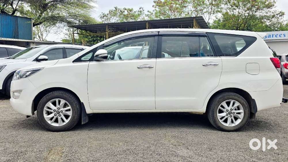 Toyota Innova Crysta 2.4 V, 2017, Diesel