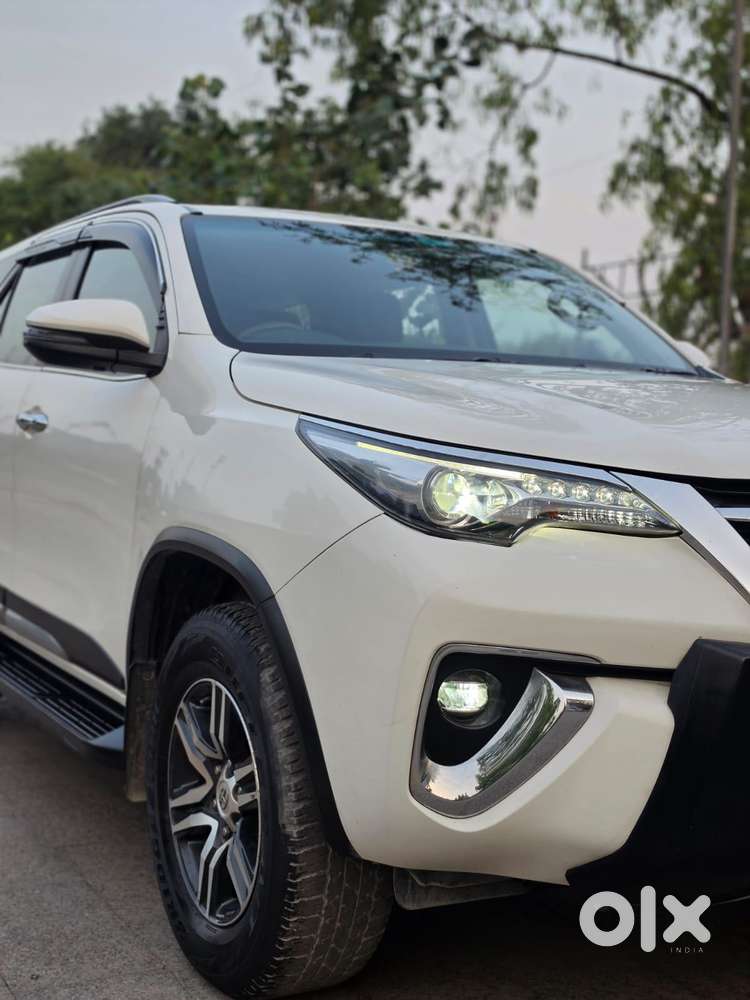 Toyota Fortuner 4x2 At 2.8 Diesel, 2018, Petrol