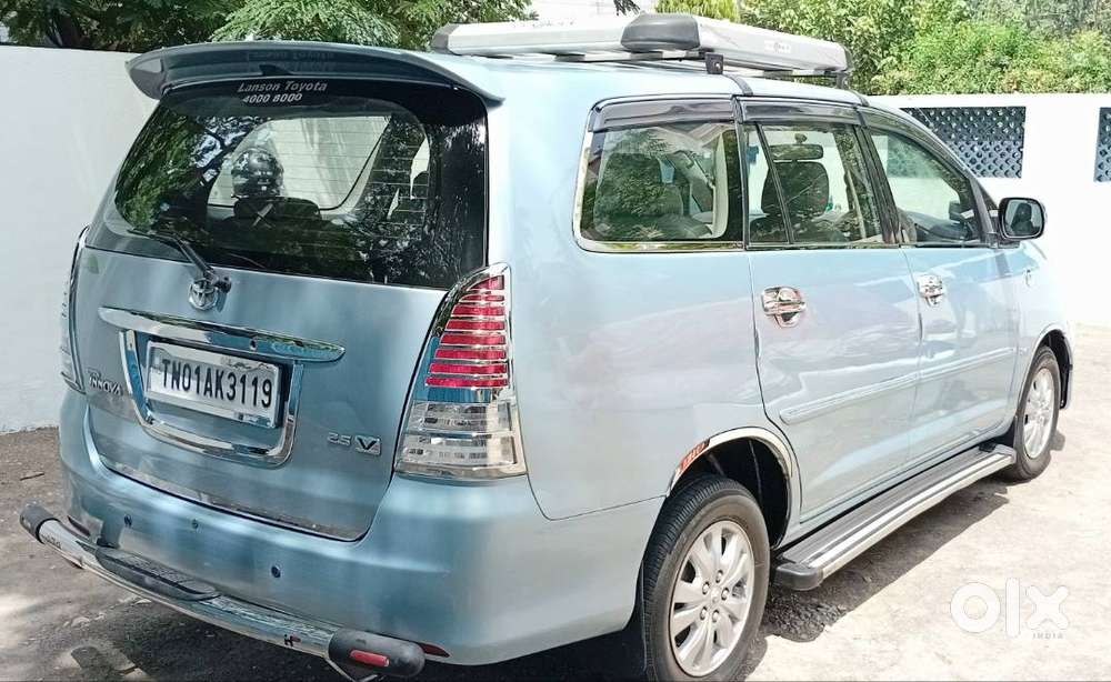 Toyota Innova 2.5v Single Owner December 2009model Fc9-12-29