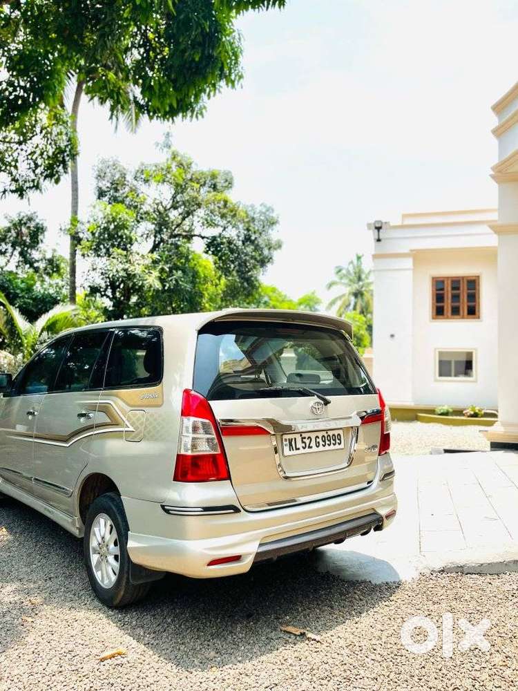 Toyota Innova 2.5 Zx 7 Str Bs-iv, 2014, Diesel