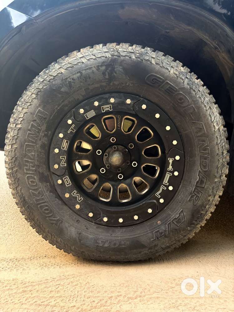 2019 Isuzu D-max V-cross 4x4  68,500 Km  Single Owner