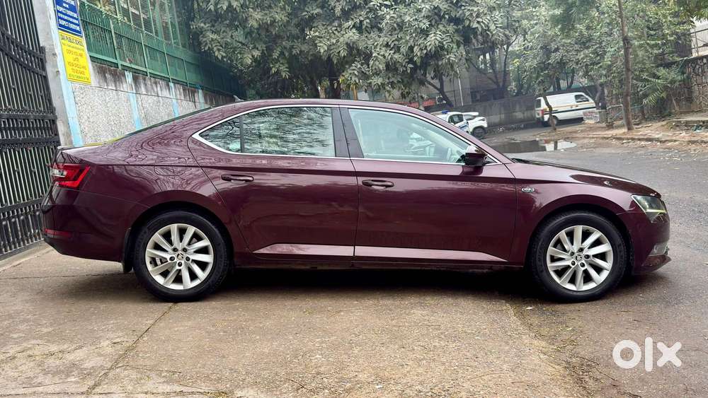 Skoda Superb Lk 1.8 Tsi At, 2016, Petrol