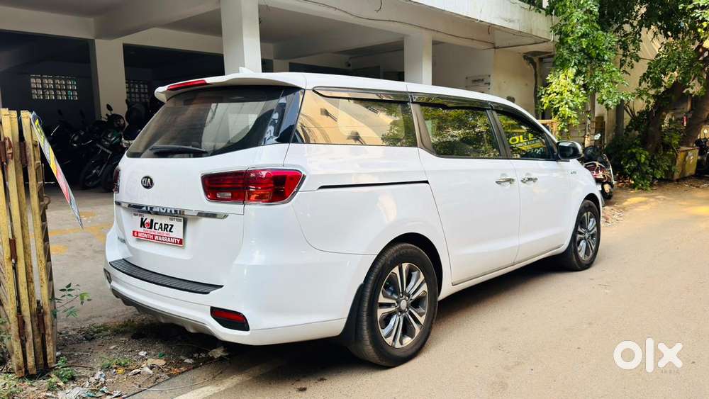 Kia Carnival Premium, 2022, Diesel