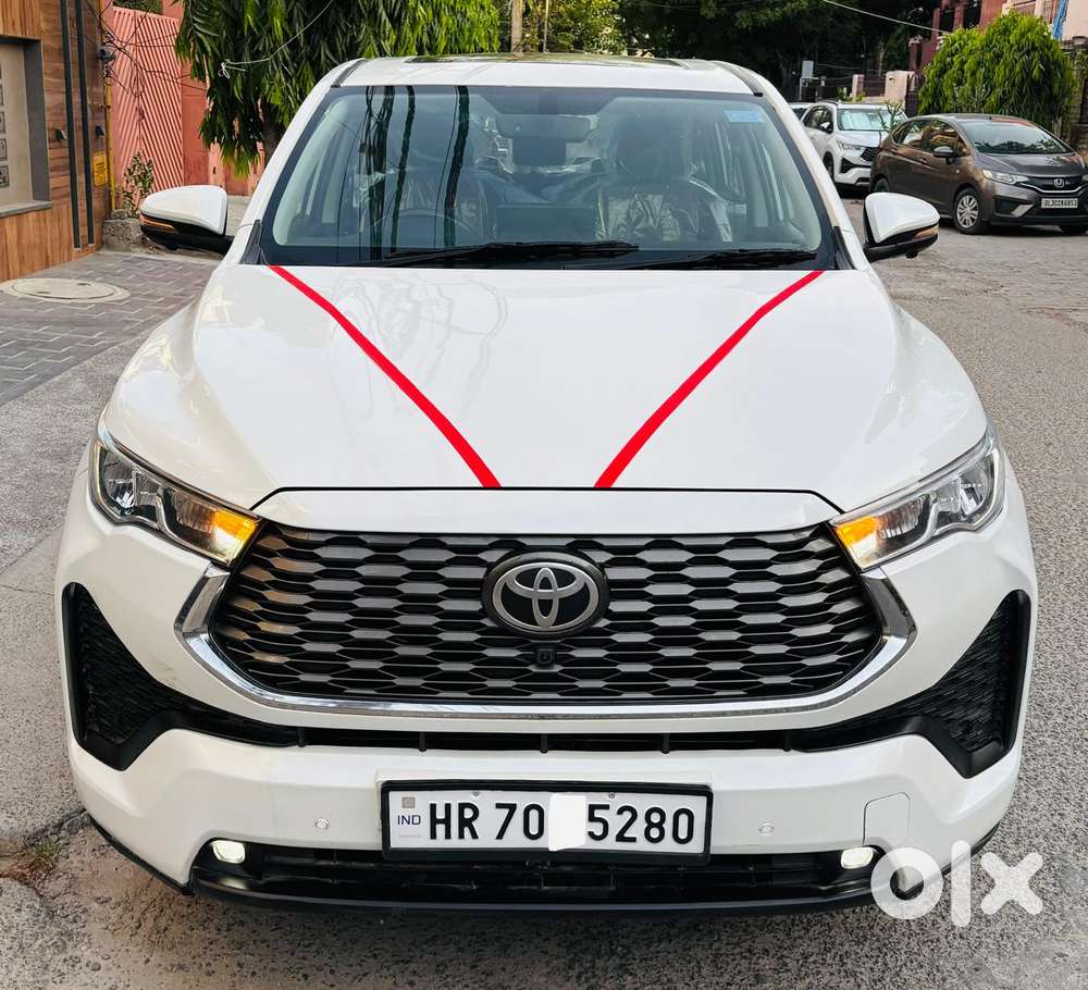 Toyota Innova Hycross 2.0 Vx (o) Hybrid 7 Str, 2025, Cng & Hybrids