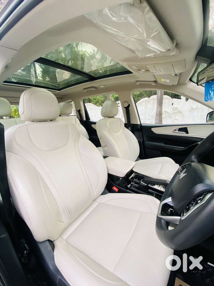 Mahindra Xuv700 2.2 Ax 7 Diesel At Str Awd, 2022, Diesel