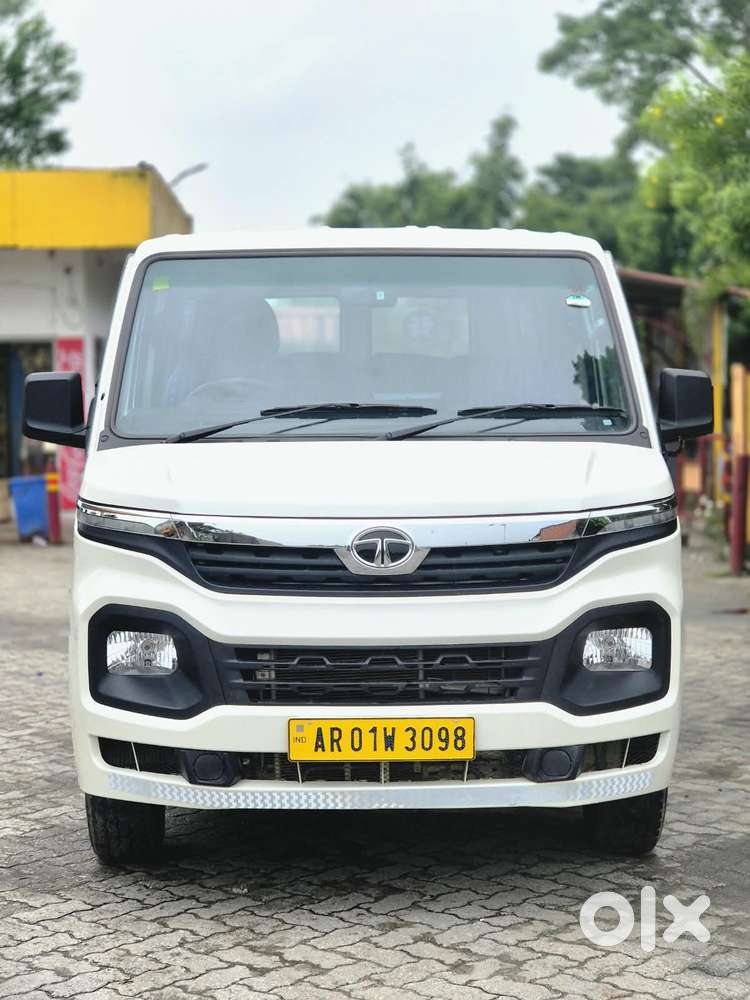 Tata Winger Luxury - Flat Roof (ac), 2026, Diesel