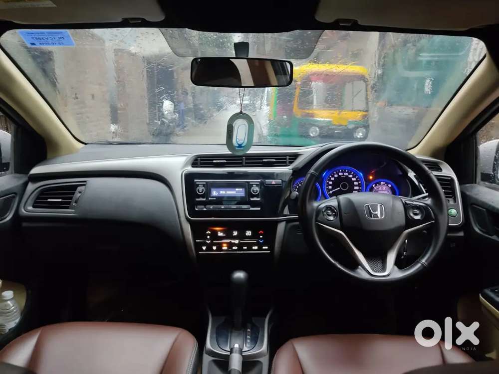 Honda City 2016 Petrol/cng, Automatic ,2nd Owner 99000 Km Driven