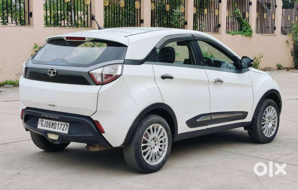 Tata Nexon 1.2 Revotron Xm (s), 2018, Cng & Hybrids