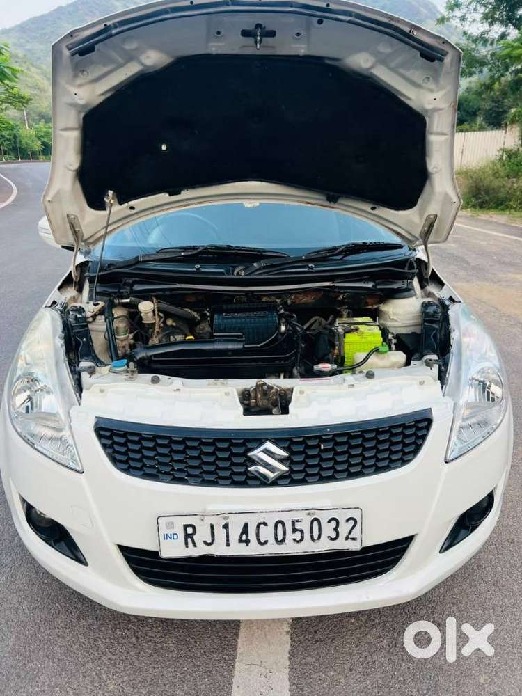 Maruti Suzuki Swift Vxi + Manual, 2012, Petrol