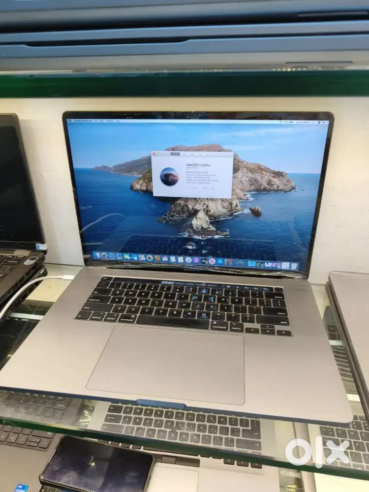 Macbook pro /intel core i9/64GB DDR4 RAM/512GB NvMe SSD