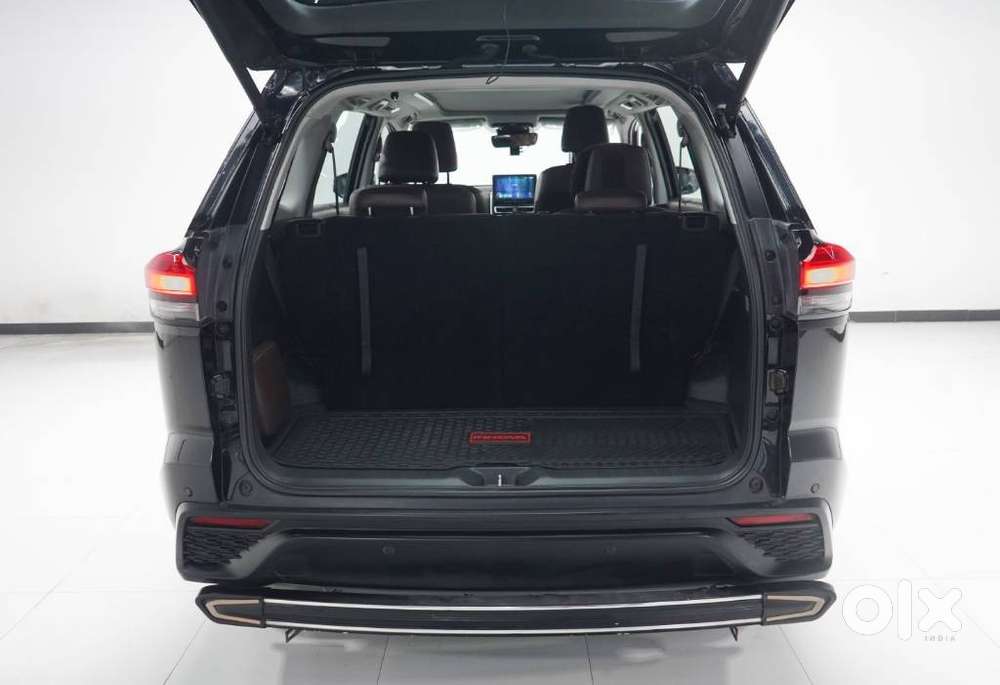 Toyota Innova Hycross 2.0 Zx (o) Hybrid 7 Str, 2023, Petrol