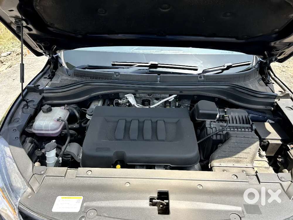 Mahindra Xuv700 Ax5 Diesel Manual 5 Seater