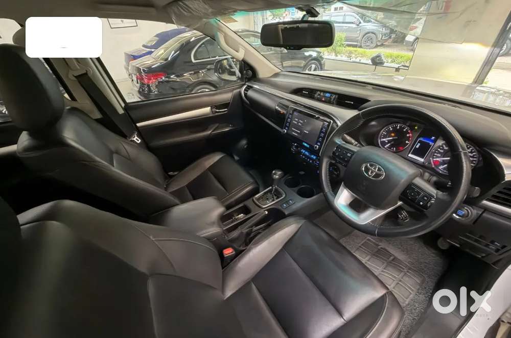 Toyota Hilux 2.8 High 4x4 Mt, 2023, Diesel