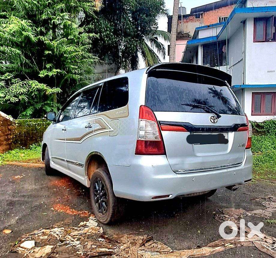 Toyota Innova 2.5 Z Diesel 7 Seater Bs Iv, 2014, Diesel