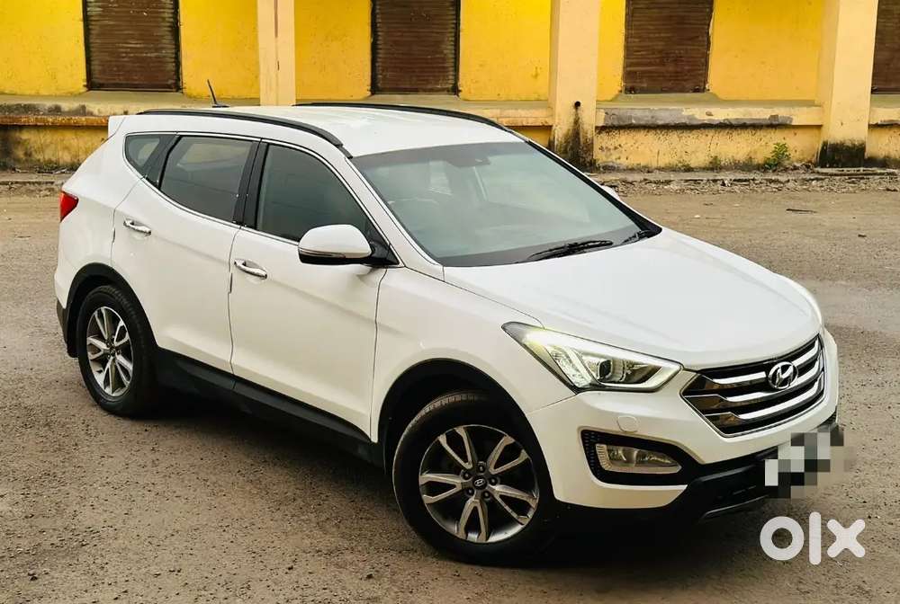 2015 Hyundai Santa Fe 4x2 Automatic Diesel – Single Owner