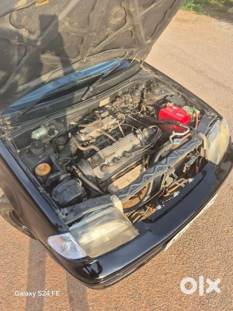 Maruti Suzuki Esteem 2004 Vxi