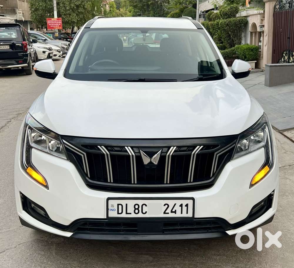 Mahindra Xuv700 2.0 Mx Petrol Mt 5 Str, 2023, Petrol