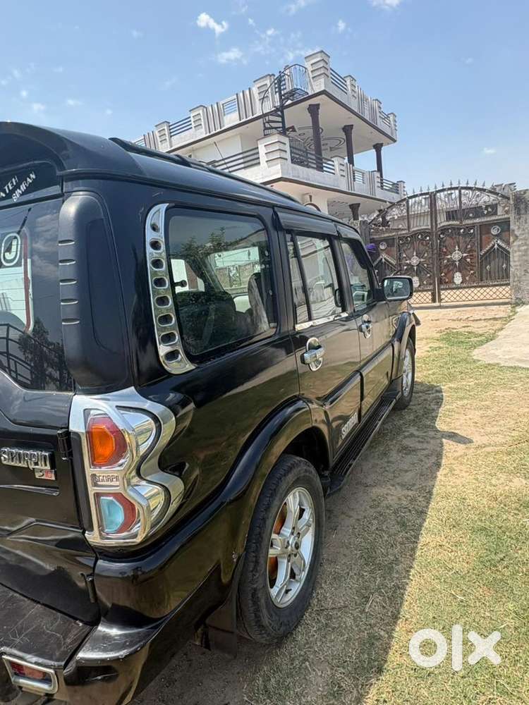 Mahindra Scorpio Classic 2015 Diesel Well Maintained