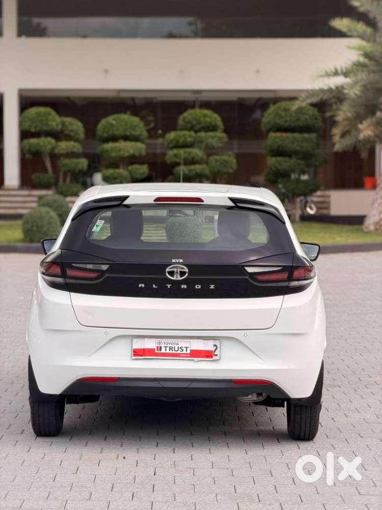 Tata Altroz Xe Petrol, 2021
