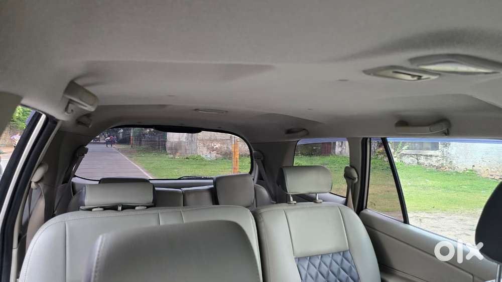 Toyota Innova 2.5 Vx 8 Str Bs-iii, 2014, Diesel